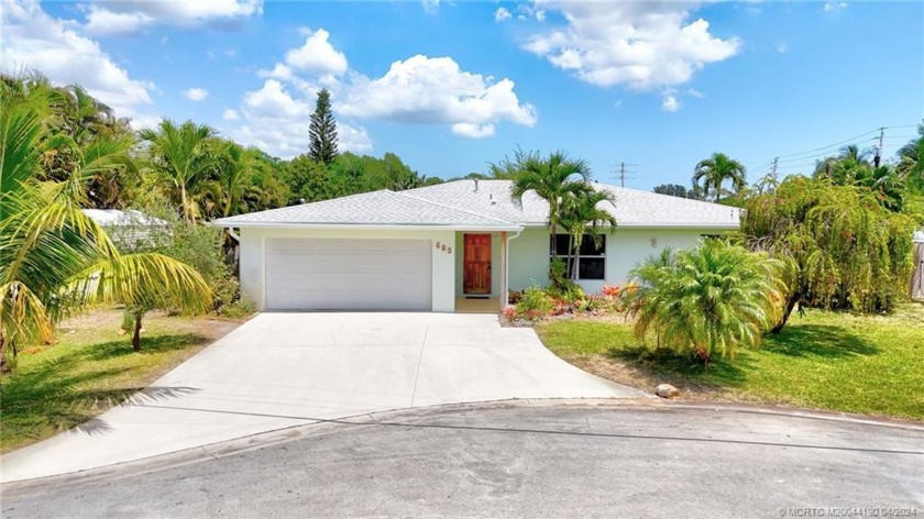 On a peaceful cul-de-sac, this spacious 1442 sq ft home offers - Beach Home for sale in Port Saint Lucie, Florida on Beachhouse.com