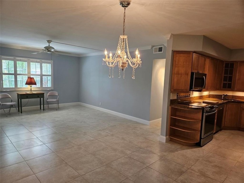 Very nice complex. Well maintained. Financially sound. Lots of - Beach Condo for sale in Oakland Park, Florida on Beachhouse.com