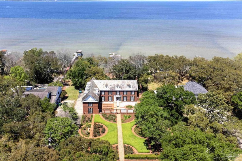 Timeless elegance abounds in this waterfront Gulf Breeze estate - Beach Home for sale in Gulf Breeze, Florida on Beachhouse.com