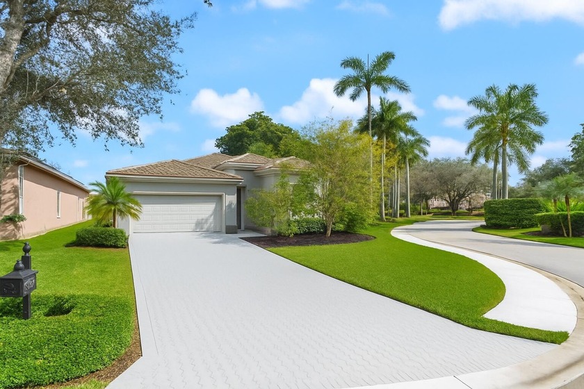 Truly turnkey and stunning 4-bedroom, plus den, 2-bathroom home - Beach Home for sale in Coral Springs, Florida on Beachhouse.com