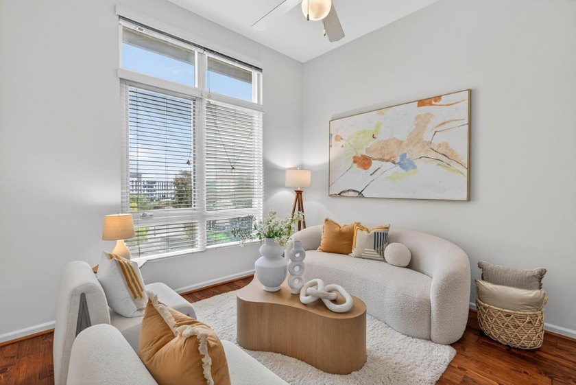 Beautifully maintained & move-in ready condo in a prime Silicon - Beach Condo for sale in Milpitas, California on Beachhouse.com