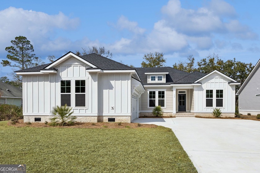 THIS BEAUTIFULLY FINISHED EXPANSIVE SOUTHPORT III PLAN BY - Beach Home for sale in Saint Marys, Georgia on Beachhouse.com