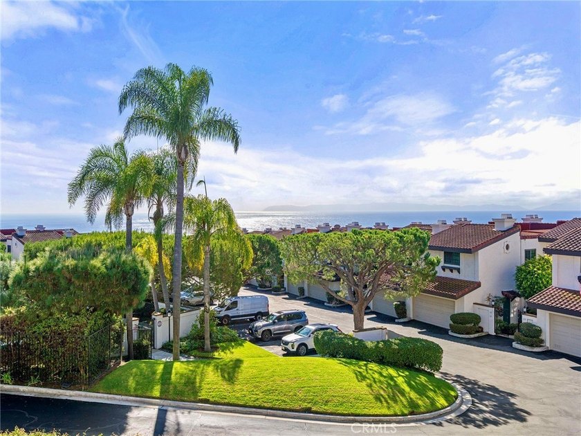 SELLER OFFERING CREDIT TO BUY DOWN THE BUYER'S RATE. 
Major - Beach Condo for sale in San Pedro, California on Beachhouse.com