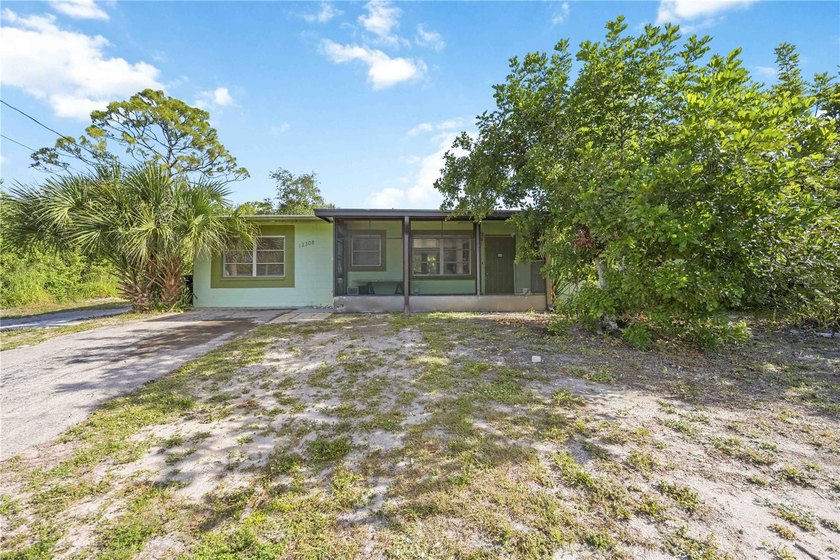 Experience the comfort and charm of Florida living in this warm - Beach Home for sale in North Port, Florida on Beachhouse.com