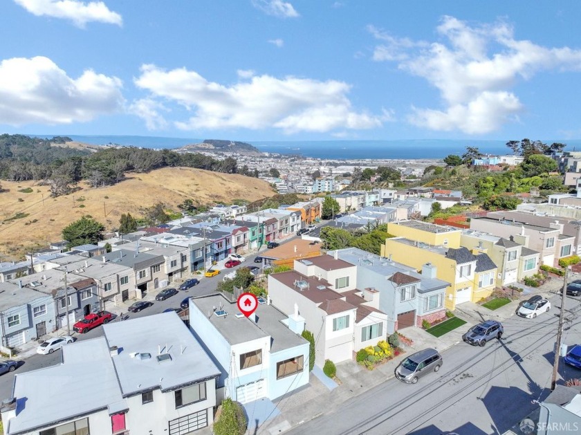 Wake Up to Bay Views and Endless Possibilities at 17 Lapham Way! - Beach Home for sale in San Francisco, California on Beachhouse.com