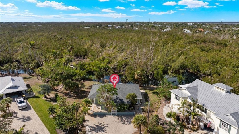 Welcome to this charming 4BR/2BA duplex located in a quiet - Beach Townhome/Townhouse for sale in Sanibel, Florida on Beachhouse.com