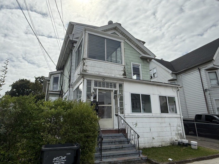 Calling contractors and investors! Fantastic equity opportunity - Beach Home for sale in New Haven, Connecticut on Beachhouse.com