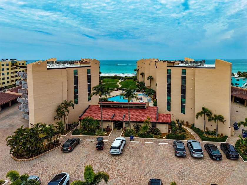 Turnkey-furnished and move-in ready, experience the ultimate - Beach Condo for sale in Sarasota, Florida on Beachhouse.com