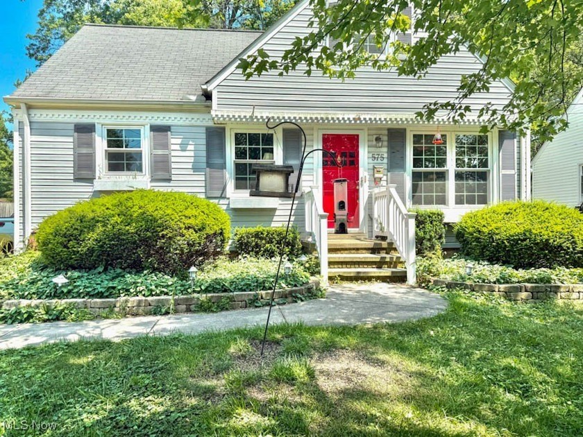 Step into comfort, style & unbeatable entertainment potential - Beach Home for sale in Bay Village, Ohio on Beachhouse.com