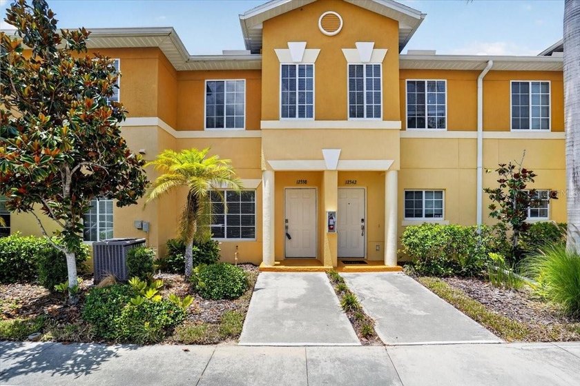 Welcome to this spacious 2-story townhouse in the highly - Beach Townhome/Townhouse for sale in Venice, Florida on Beachhouse.com