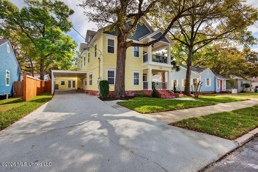 Located just two blocks off the Beach and outside of a flood - Beach Home for sale in Biloxi, Mississippi on Beachhouse.com