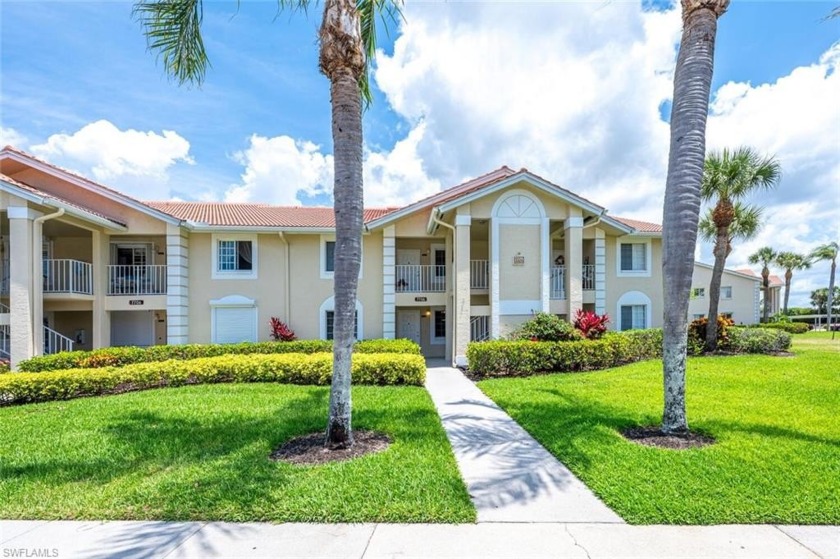 Welcome to the Villages At Emerald Lakes! This freshly painted - Beach Home for sale in Naples, Florida on Beachhouse.com