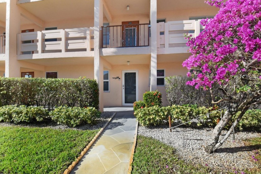 Move right in to this totally renovated (2 years ago)  2 Bedroom - Beach Condo for sale in Delray Beach, Florida on Beachhouse.com