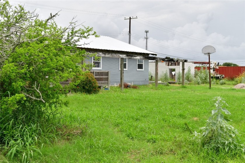 Motivated to SELL! This home is in need of completion.  Some - Beach Home for sale in Rockport, Texas on Beachhouse.com