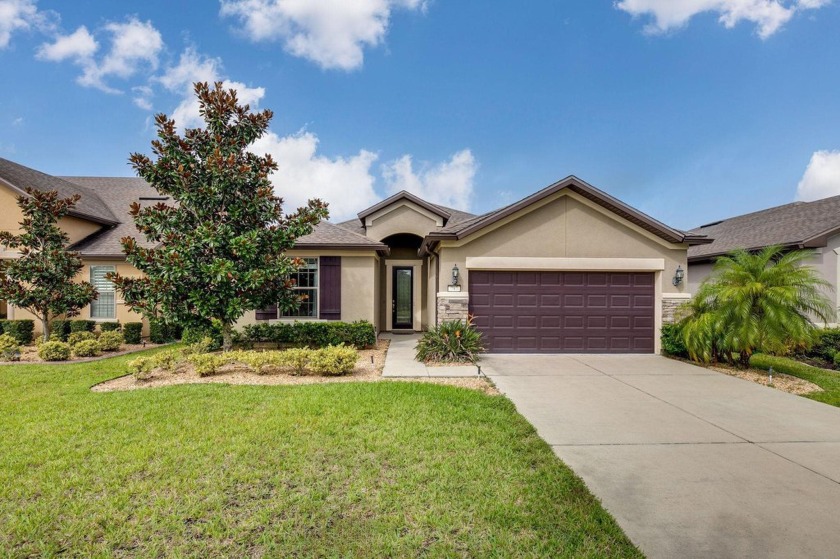 Pulte's popular Summerwood model with 3 bedrooms PLUS an - Beach Home for sale in Ponte Vedra, Florida on Beachhouse.com