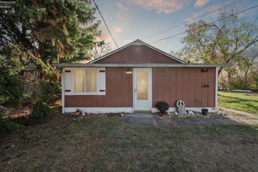 Escape to your very own slice of paradise with this quaint - Beach Home for sale in Put-In-Bay, Ohio on Beachhouse.com