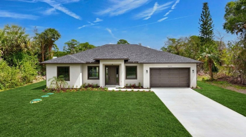New Custom 60' Wide Ranch Style Home 3/3/2 w/2yr builder - Beach Home for sale in Fort Pierce, Florida on Beachhouse.com