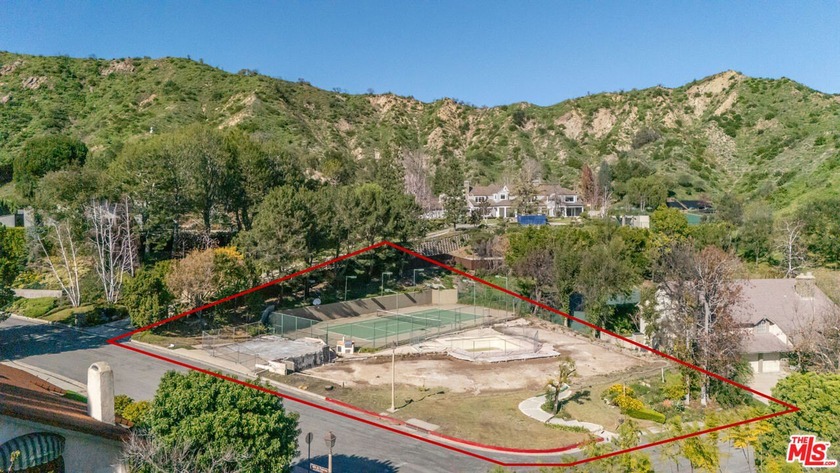 An incredible opportunity to create your custom forever home in - Beach Lot for sale in Pacific Palisades, California on Beachhouse.com