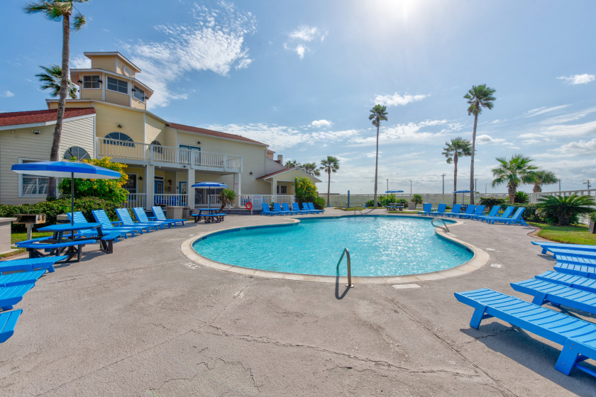Pet-Friendly, Condo wHot Tub, Pool, Private Pond, & Close to the - Beach Vacation Rentals in Corpus Christi, Texas on Beachhouse.com
