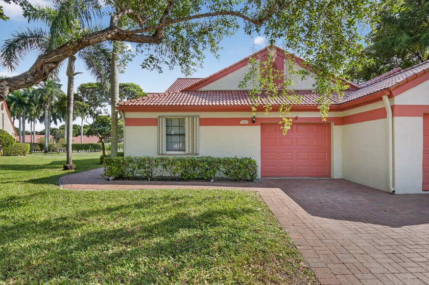 Open, Spacious and Bright! .Great Bones!..Make this villa yours - Beach Home for sale in Delray Beach, Florida on Beachhouse.com