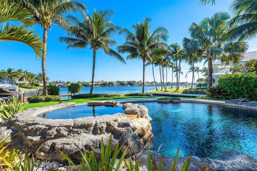 Discover coastal luxury at its finest. 350 feet of water - Beach Home for sale in North Palm Beach, Florida on Beachhouse.com