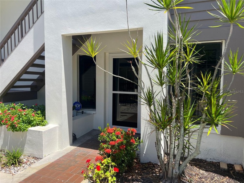Great Safety Harbor location and close to everything !! This 2 - Beach Condo for sale in Safety Harbor, Florida on Beachhouse.com