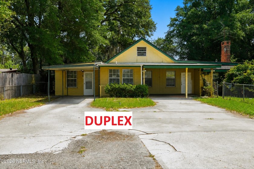 Investor ALERT!! This is a great opportunity to live in one side - Beach Home for sale in Jacksonville, Florida on Beachhouse.com