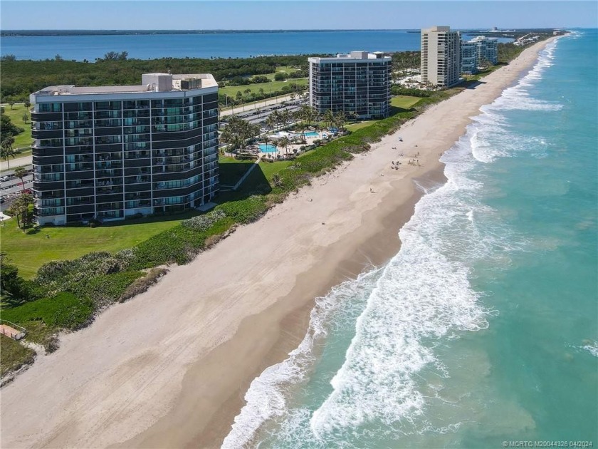 Welcome to your dream oceanfront condo in Island Dunes on - Beach Condo for sale in Jensen Beach, Florida on Beachhouse.com