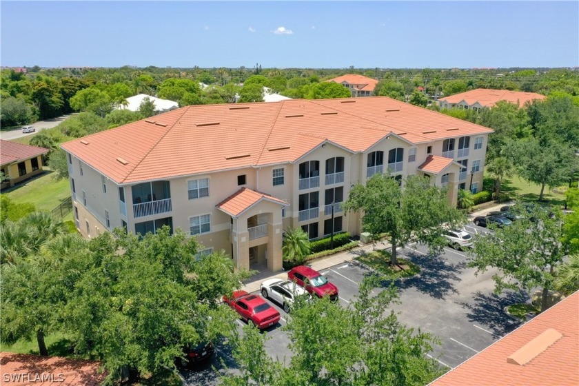 Fantastic opportunity to own in The Enclave at College Pointe! - Beach Condo for sale in Fort Myers, Florida on Beachhouse.com