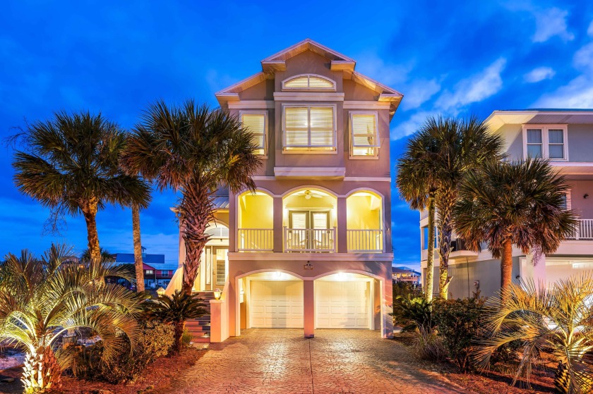 Spacious 4 bed 3.5 Bath home ideally located with Gulf of Mexico - Beach Home for sale in Navarre, Florida on Beachhouse.com