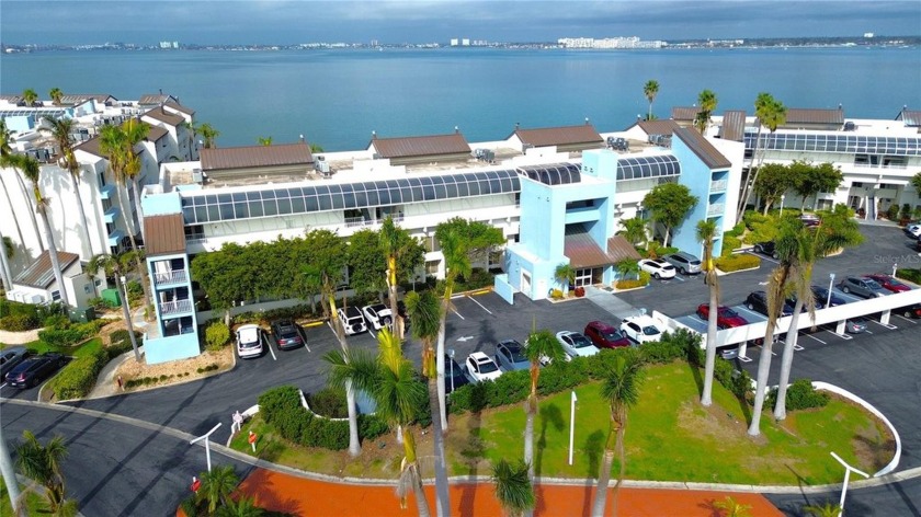 Wake up to breathtaking waterfront views over Boca Ciega Bay in - Beach Condo for sale in St. Petersburg, Florida on Beachhouse.com