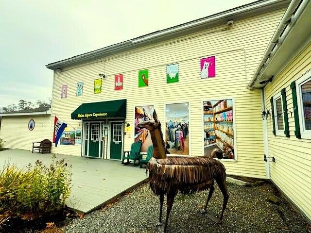 COASTAL U.S. ROUTE 1 IN MID COAST MAINE. This 3900 sq.ft - Beach Home for sale in Northport, Maine on Beachhouse.com
