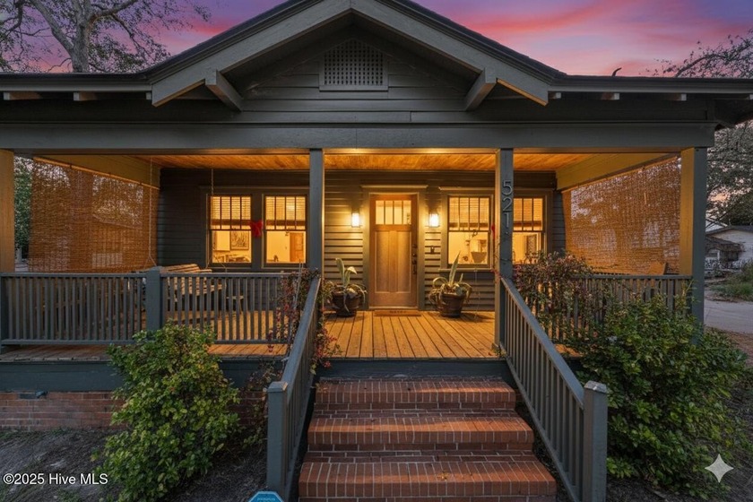 Beautifully updated and move-in ready, this charming property - Beach Home for sale in Wilmington, North Carolina on Beachhouse.com