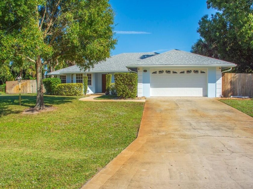 Make lasting memories count at this well maintained Pool home - Beach Home for sale in Vero Beach, Florida on Beachhouse.com