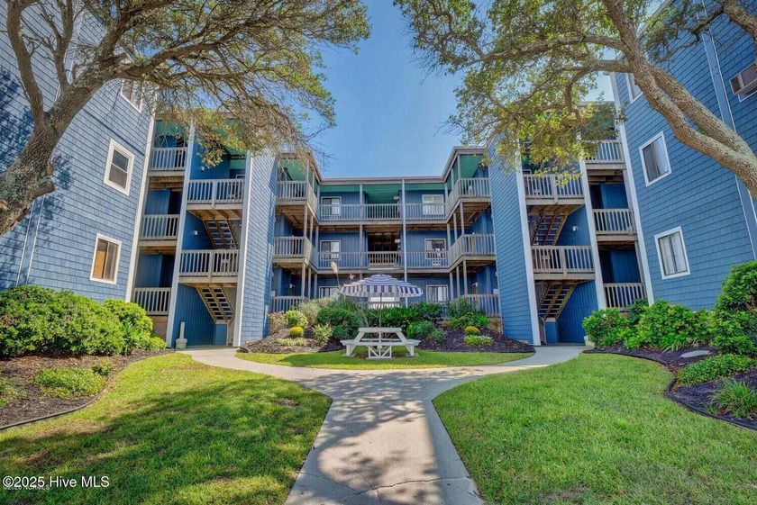 This beautiful oceanfront condo is the perfect investment or 2nd - Beach Condo for sale in North Topsail Beach, North Carolina on Beachhouse.com