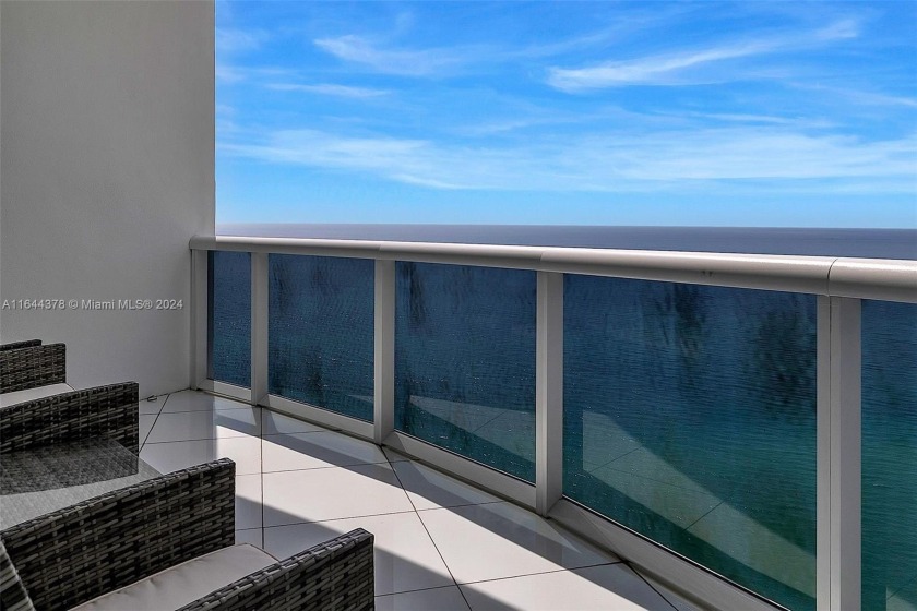 Spectacular 2 bedroom unit with panoramic ocean and city views - Beach Condo for sale in Sunny Isles Beach, Florida on Beachhouse.com