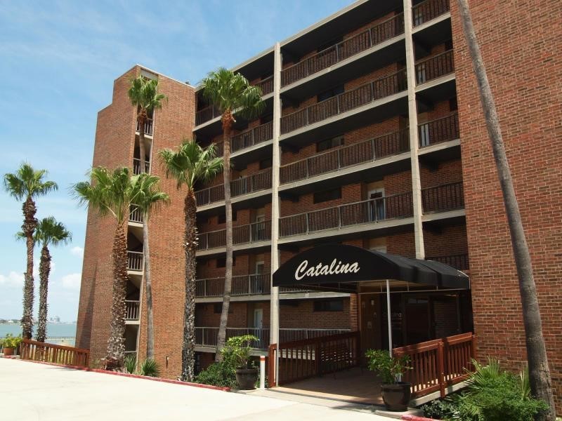 *Welcome to your dream condo overlooking the stunning bay! This - Beach Condo for sale in Corpus Christi, Texas on Beachhouse.com