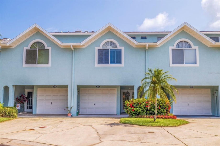 Under contract-accepting backup offers. Experience coastal - Beach Townhome/Townhouse for sale in Indian Rocks Beach, Florida on Beachhouse.com