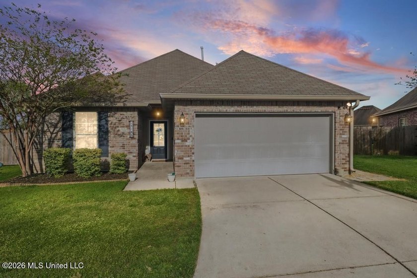 Adorable 3-bedroom, 2-bath home featuring a spacious fenced yard - Beach Home for sale in Gulfport, Mississippi on Beachhouse.com