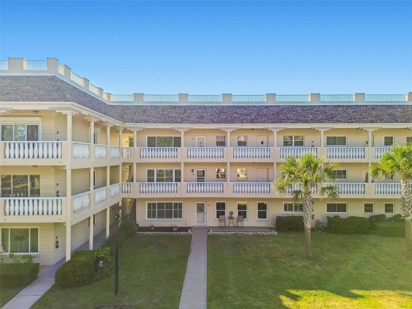 RARE END UNIT - 3 BEDROOM, 3 BATH CONDO IN *ON TOP OF THE WORLD* - Beach Condo for sale in Clearwater, Florida on Beachhouse.com