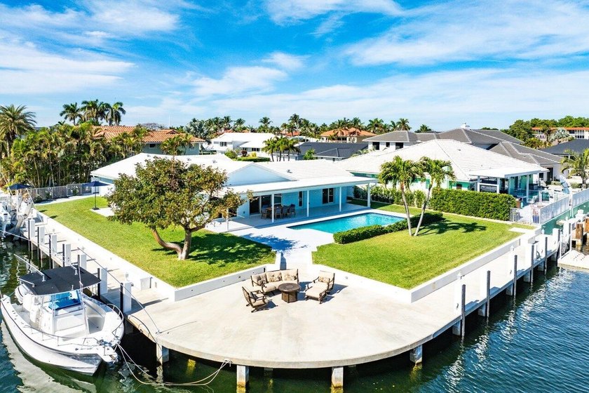 Live the Florida Lifestyle in this Waterfront Boater's Dream - Beach Home for sale in Lighthouse Point, Florida on Beachhouse.com