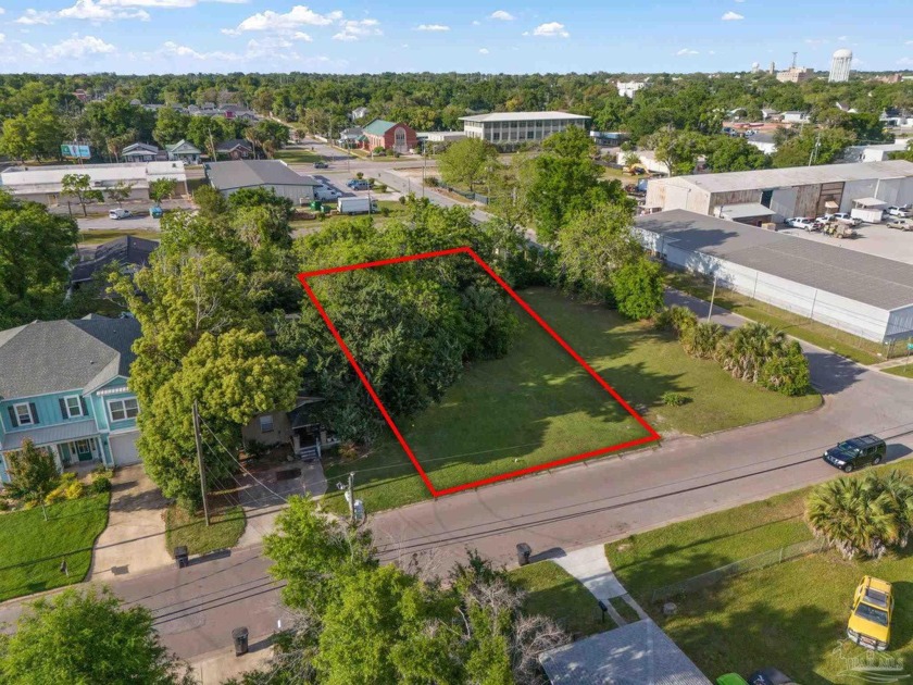 Buildable lot available in Downtown Pensacola, offering ample - Beach Lot for sale in Pensacola, Florida on Beachhouse.com