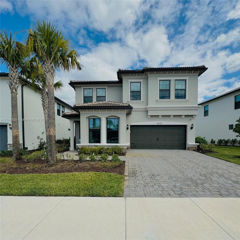 JUST REDUCED !! Location..Location..Location! Country Club - Beach Home for sale in Tamarac, Florida on Beachhouse.com