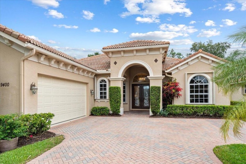 SPECTACULAR VIEW OF WATER & GOLF COURSE in THE PGA VILLAGE. It's - Beach Home for sale in Port Saint Lucie, Florida on Beachhouse.com