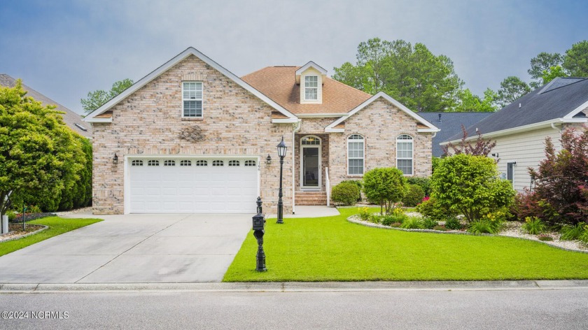 Impressive, beautifully maintained, 3 bedroom, 2 bath home with - Beach Home for sale in Calabash, North Carolina on Beachhouse.com