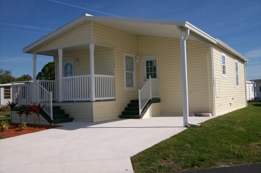 This is a beautiful '2023 Jacobsen double wide home that is - Beach Home for sale in Venice, Florida on Beachhouse.com