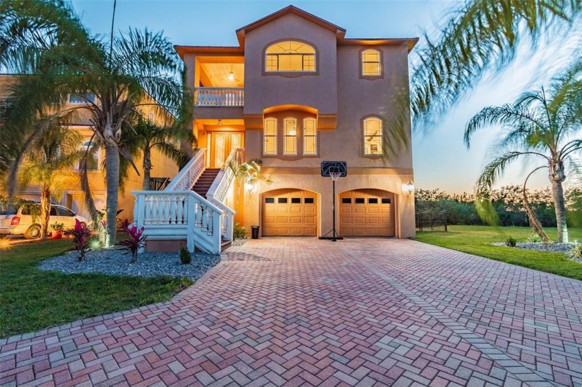 Welcome to the Sunset Home, where you can enjoy the breathtaking - Beach Home for sale in Port Richey, Florida on Beachhouse.com