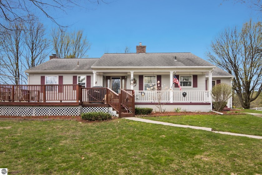 Ideal for horse owners! Just under 3 miles from Flintfields - Beach Home for sale in Williamsburg, Michigan on Beachhouse.com