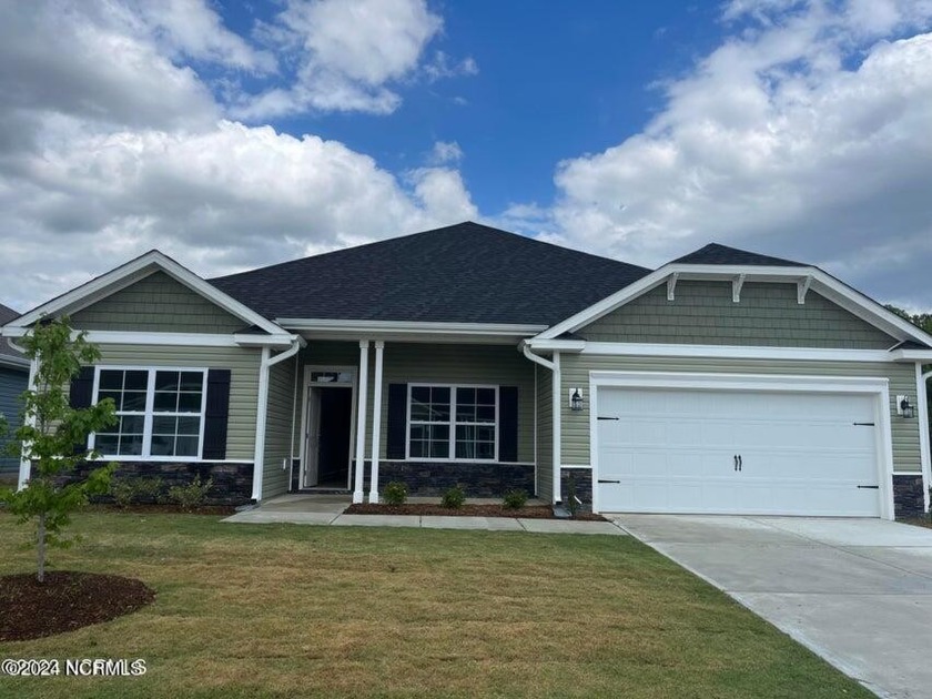 Check out this popular floor plan offering vaulted ceilings in - Beach Home for sale in New Bern, North Carolina on Beachhouse.com