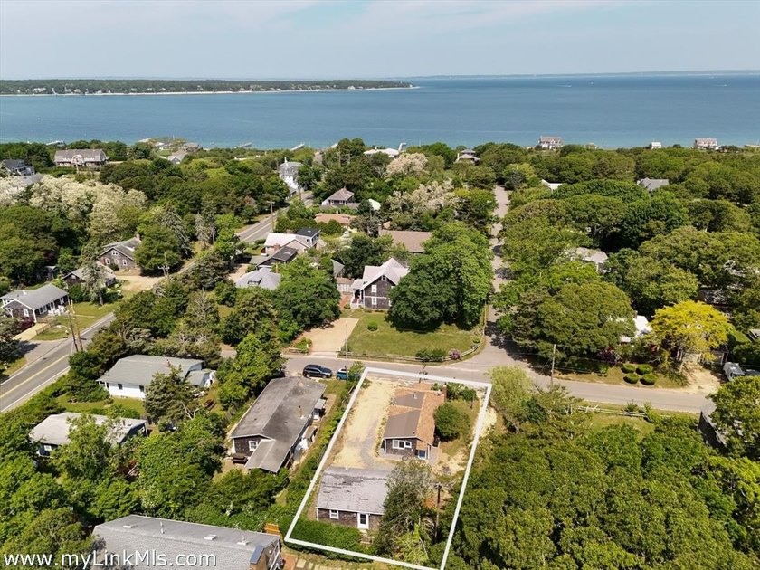 Oak Bluffs -East Chop-Close to the beach. Two Year-round - Beach Home for sale in Oak Bluffs, Massachusetts on Beachhouse.com